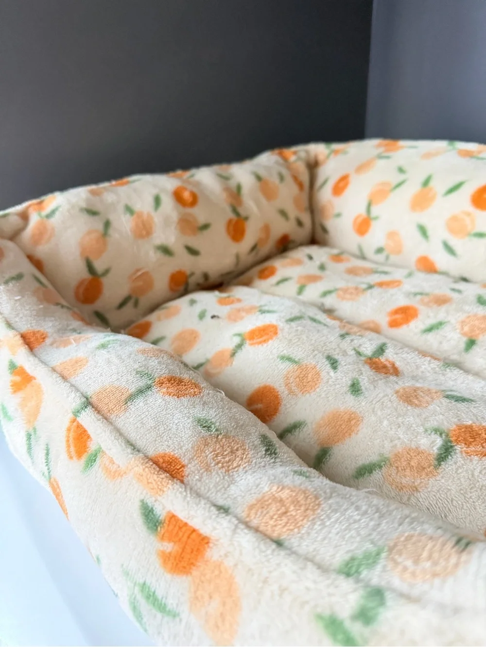 Plush Orange Blossom Pattern Pet Bed - Cream & Orange